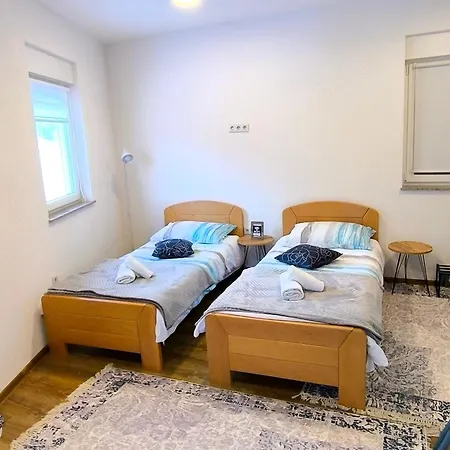 Tokis Apartment *